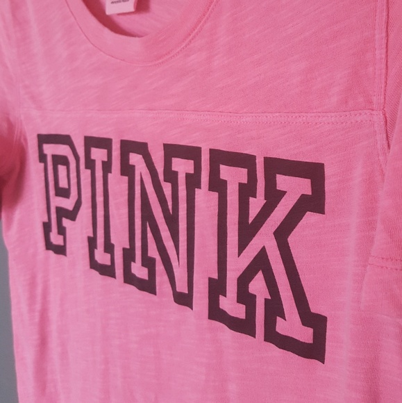 《VS PINK》NWOT Hot Pink Tee - Picture 3 of 4